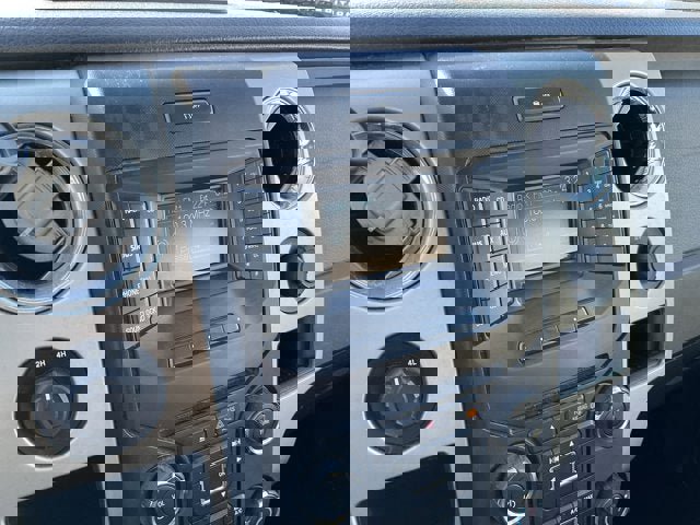 Used 2013 Ford F150 XLT w/ XLT Chrome Pkg image 10