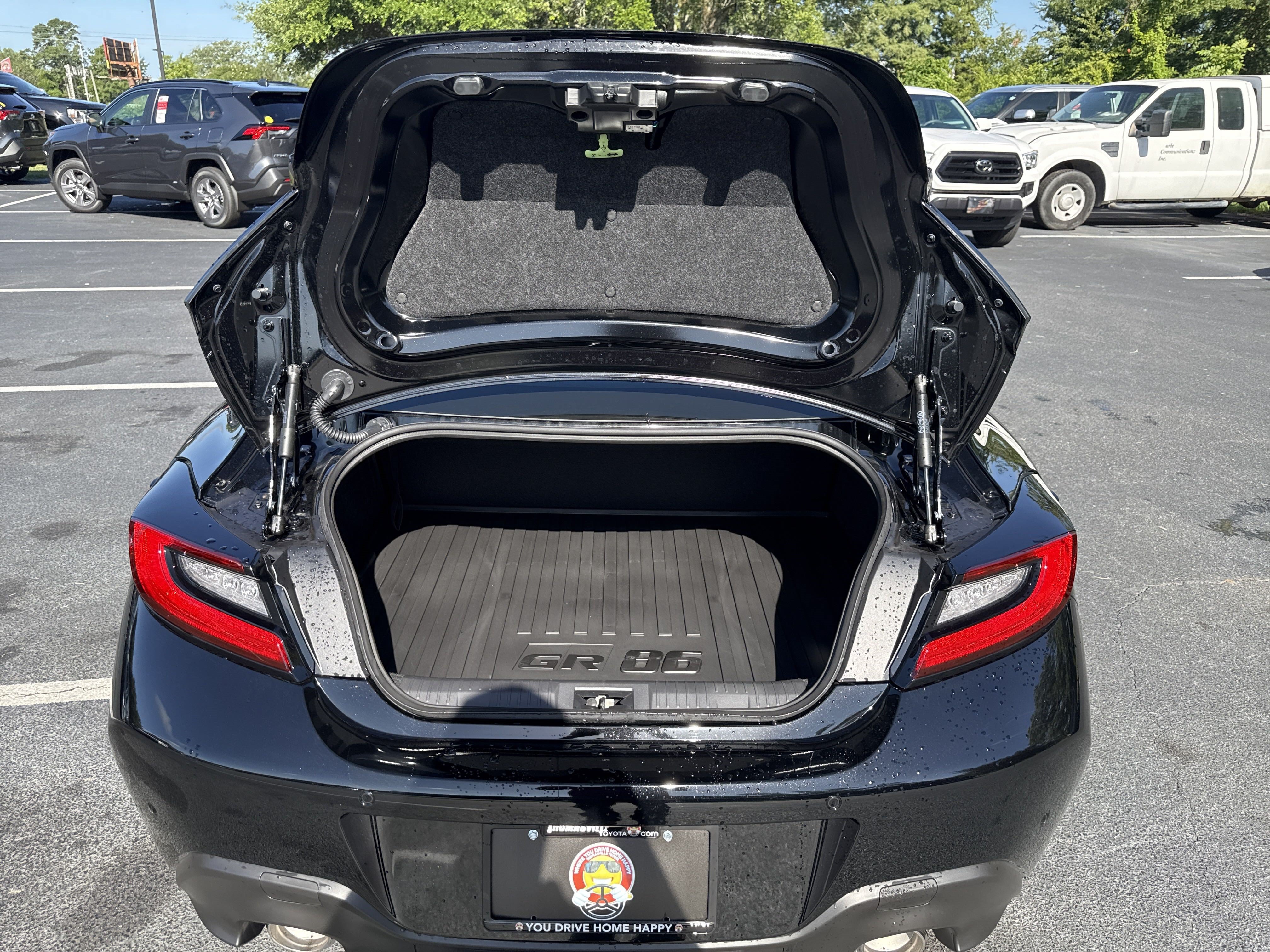 New 2025 Toyota GR86 Premium w/ Performance Package RWD image 31