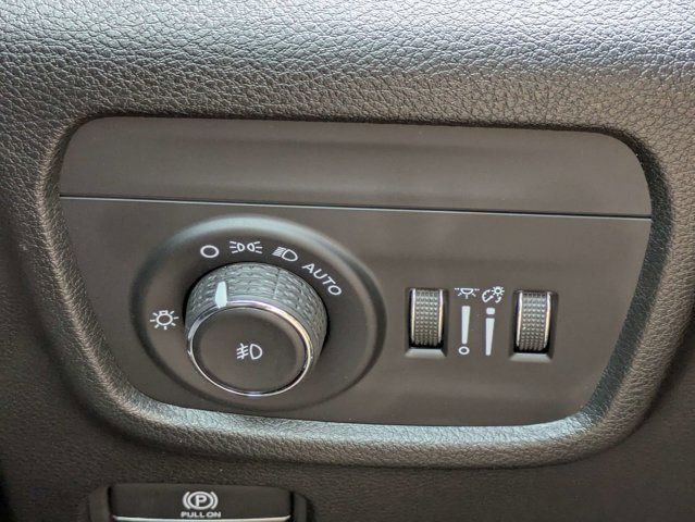 New 2026 Jeep Grand Cherokee Limited w/ Limited Altitude Package RWD image 27