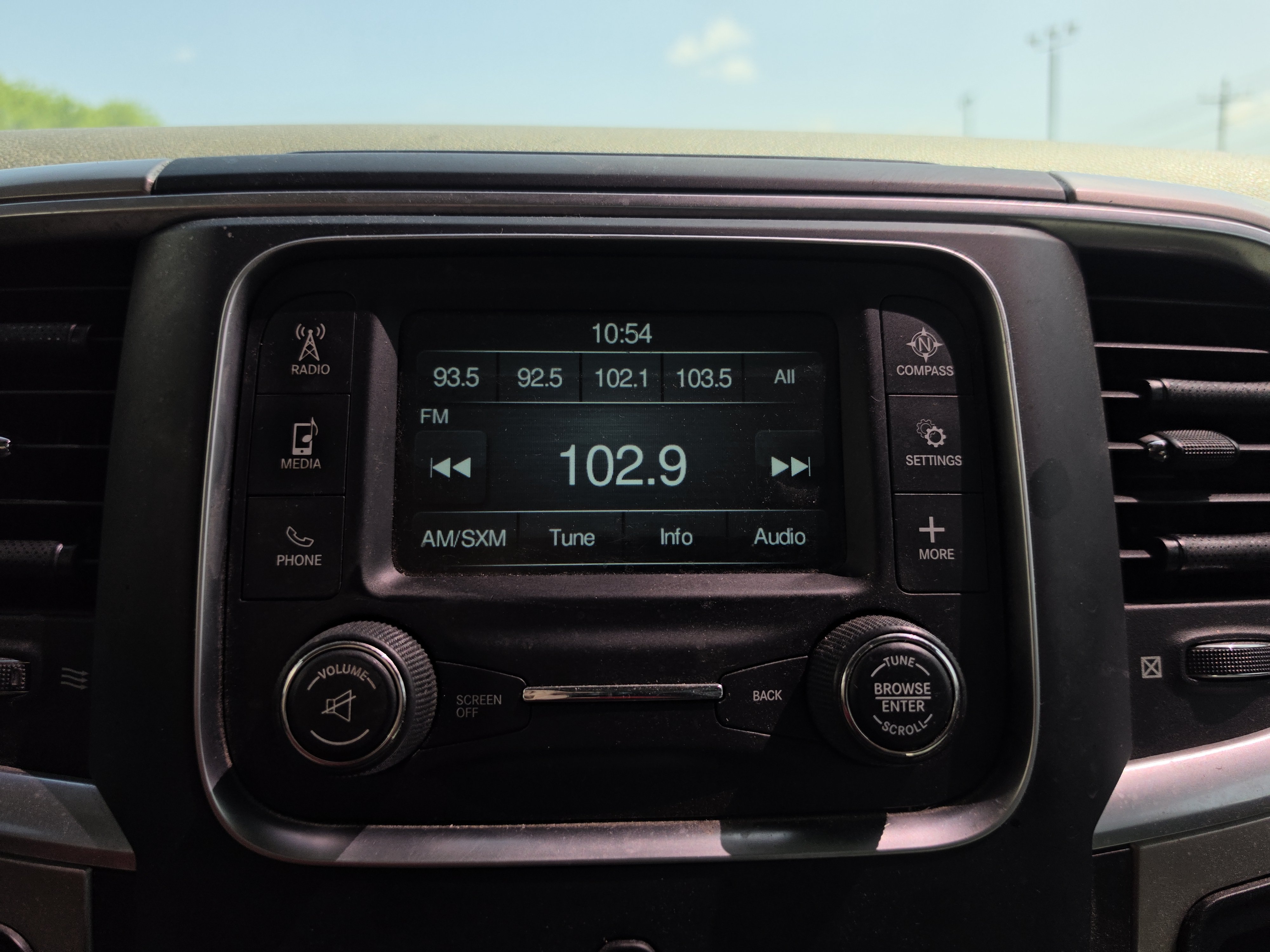 Used 2019 RAM 1500 Classic SLT AWD/4WD image 25