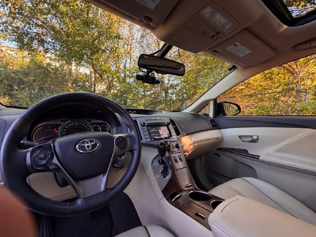 Used 2015 Toyota Venza XLE w/ XLE Premium Package FWD image 25