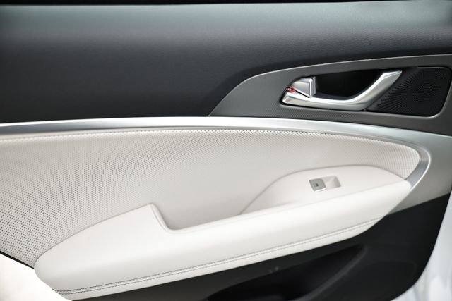 Used 2025 Genesis G70 3.3T Advanced image 24