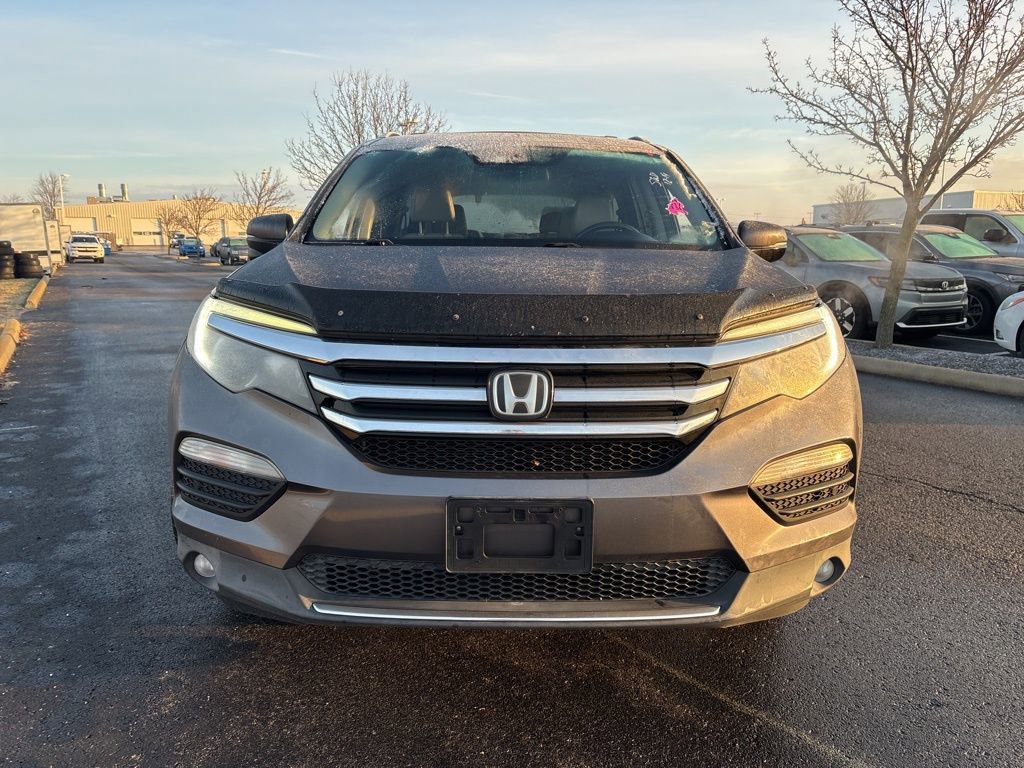 Used 2017 Honda Pilot Touring image 2