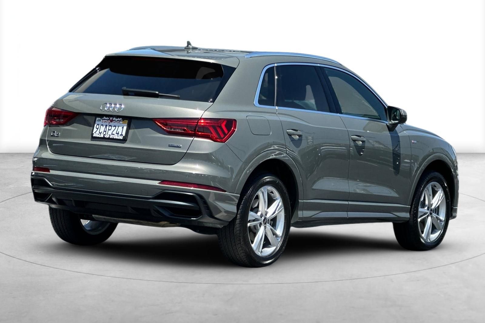 Used 2022 Audi Q3 2.0T Premium Plus w/ Premium Plus Package image 6