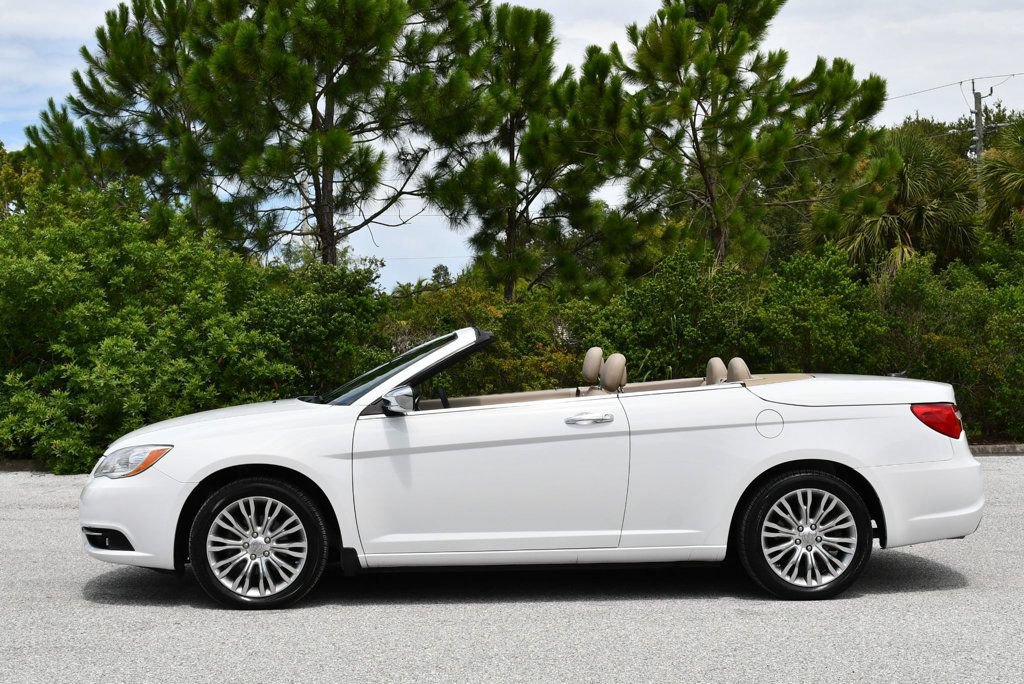Used 2012 Chrysler 200 Limited FWD image 30