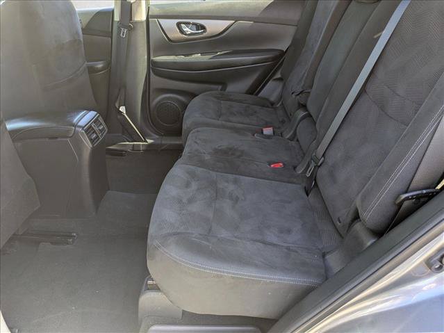 Used 2015 Nissan Rogue SV AWD/4WD image 17