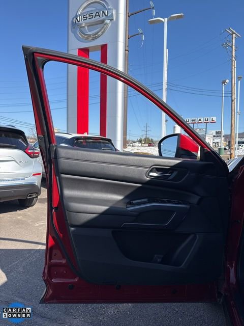 Certified 2023 Nissan Pathfinder SL w/ SL Premium Package AWD/4WD image 10