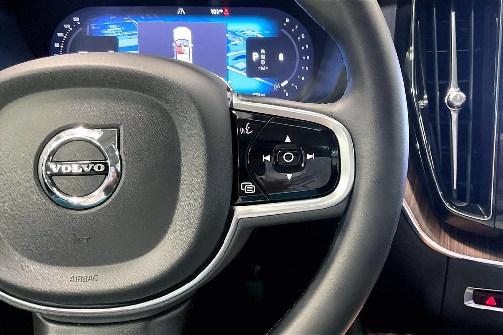 Certified 2023 Volvo XC60 B6 Ultimate w/ Climate Package AWD/4WD image 13