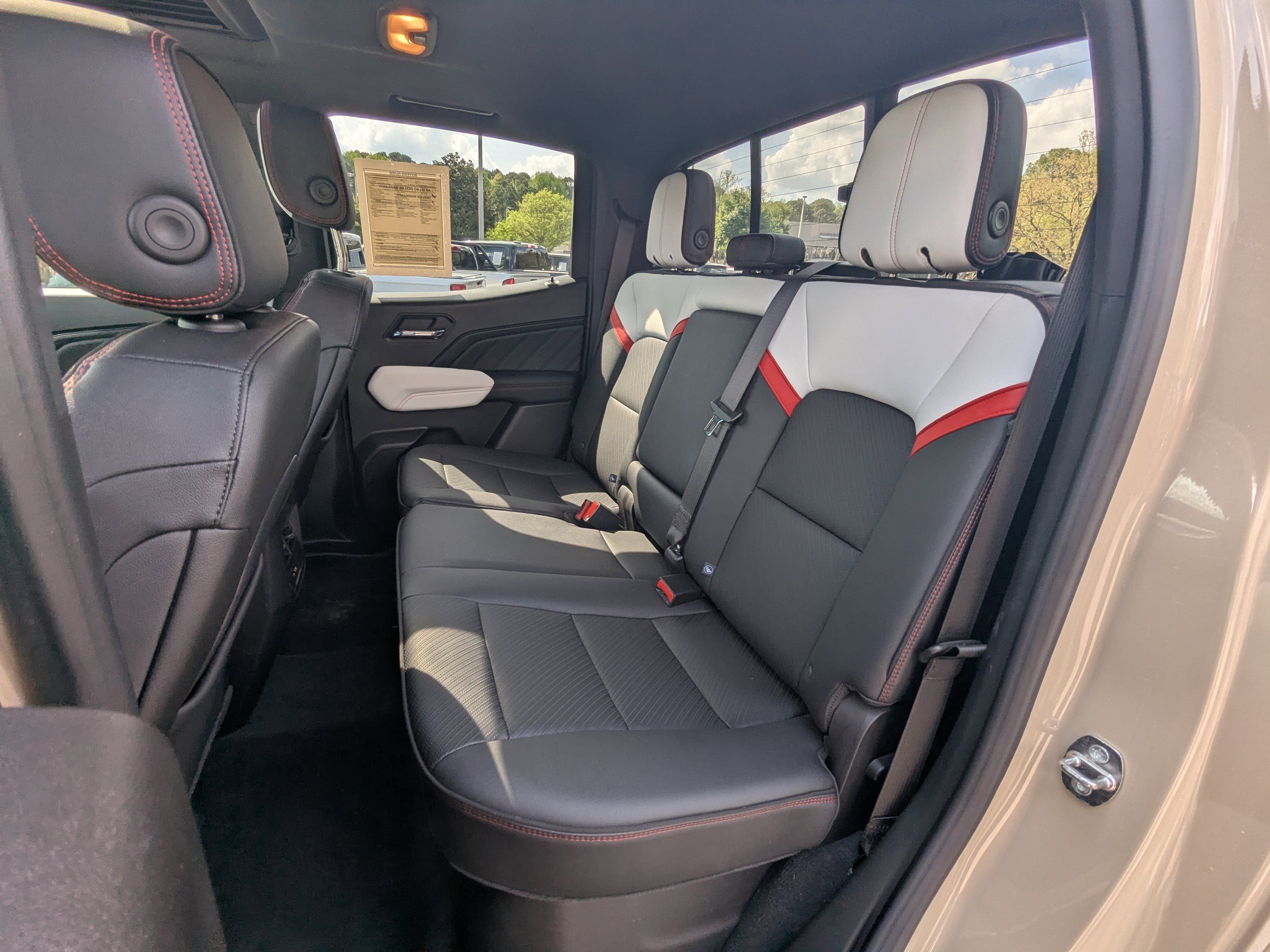 Used 2023 GMC Canyon AT4X image 12