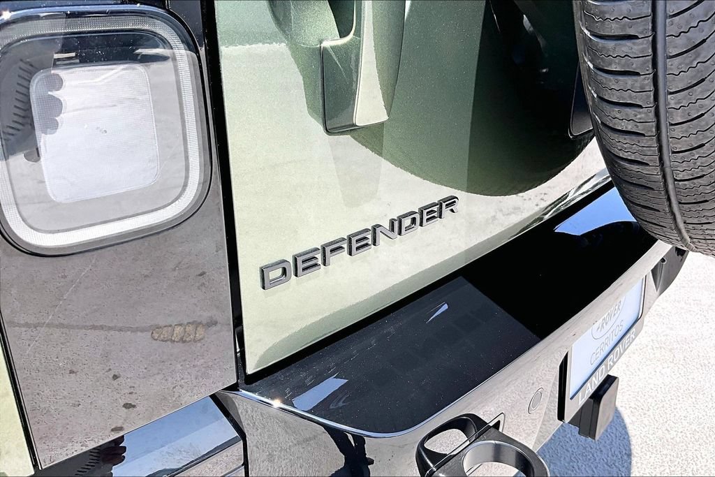 New 2026 Land Rover Defender 110 X-Dynamic SE AWD/4WD image 9
