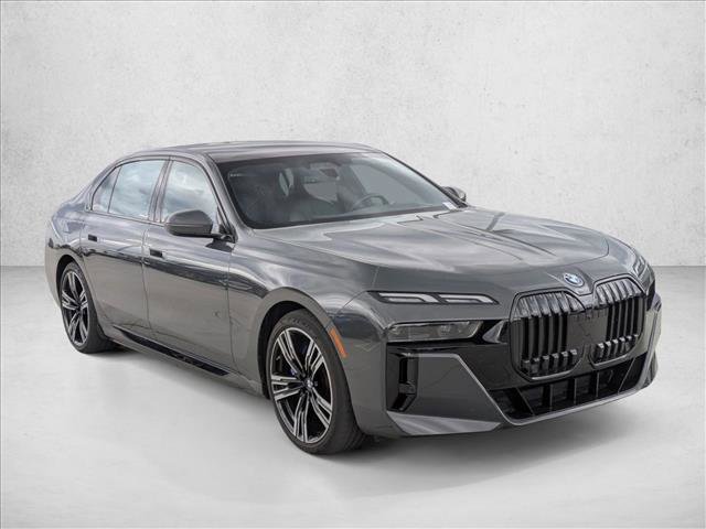 Used 2023 BMW i7 xDrive60 AWD/4WD video 3