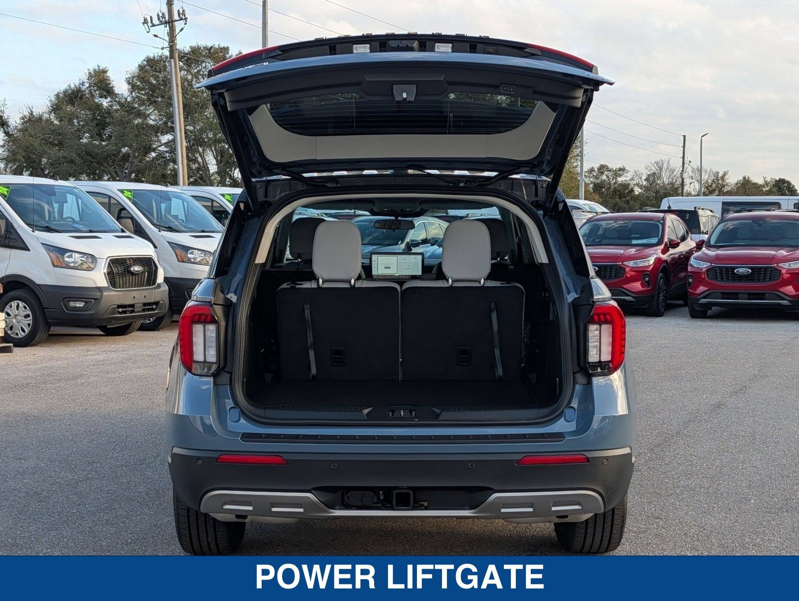 New 2026 Ford Explorer Active w/ Active Comfort Package RWD image 15
