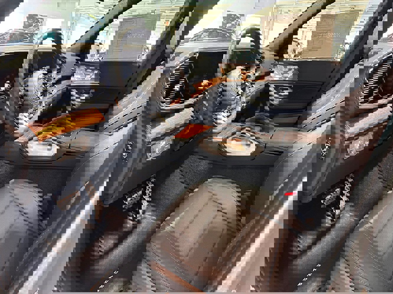 New 2025 Mercedes-Benz GLS 450 4MATIC image 7