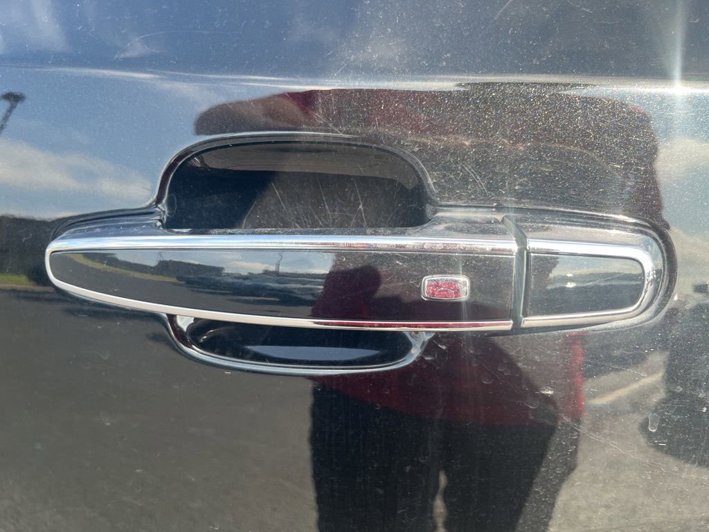 Used 2017 GMC Acadia Denali w/ Technology Package AWD/4WD image 17