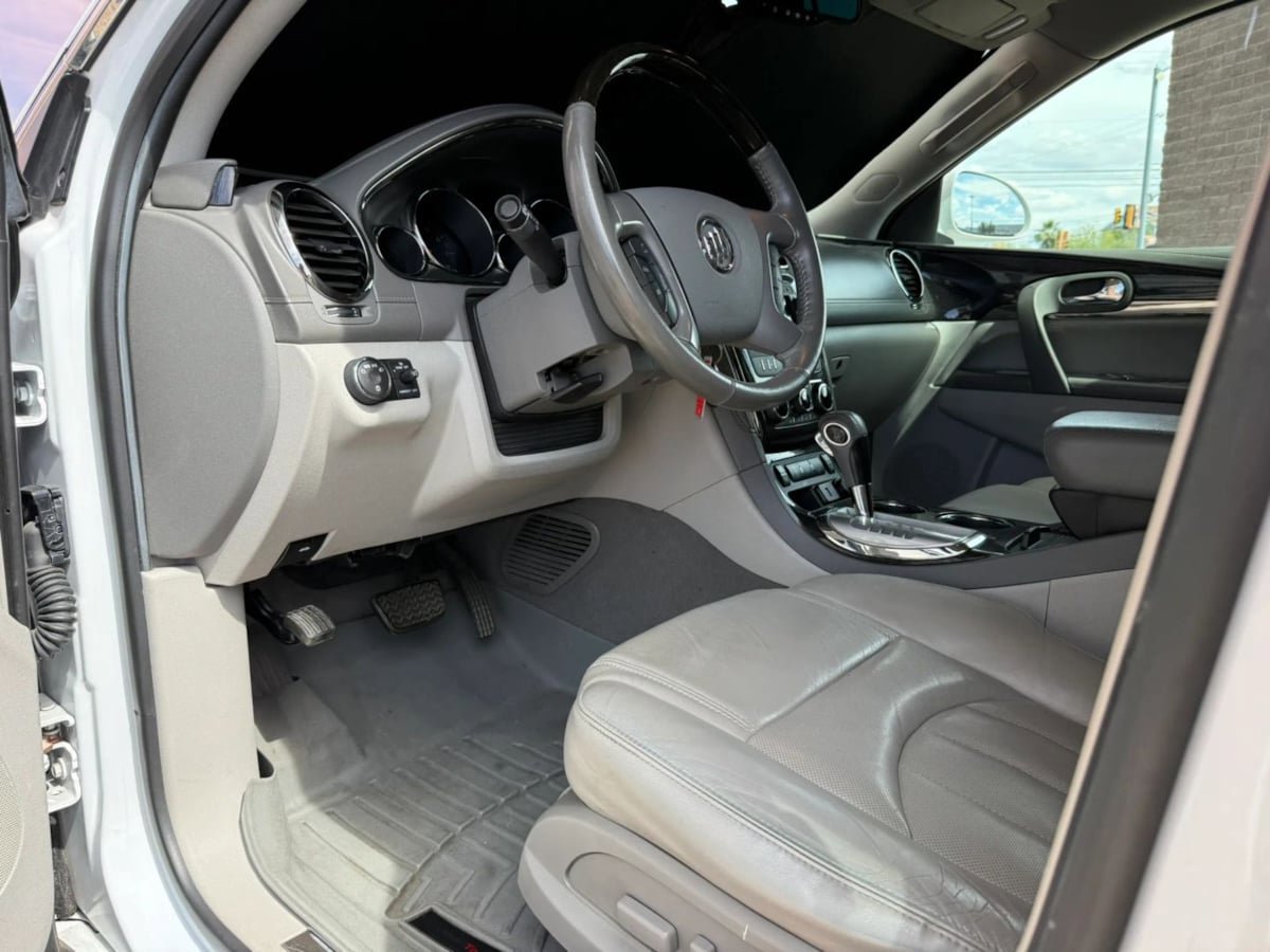 Used 2016 Buick Enclave Leather image 40