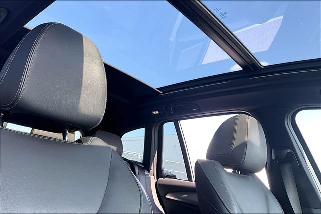 Used 2019 BMW X3 sDrive30i w/ Premium Package RWD image 17