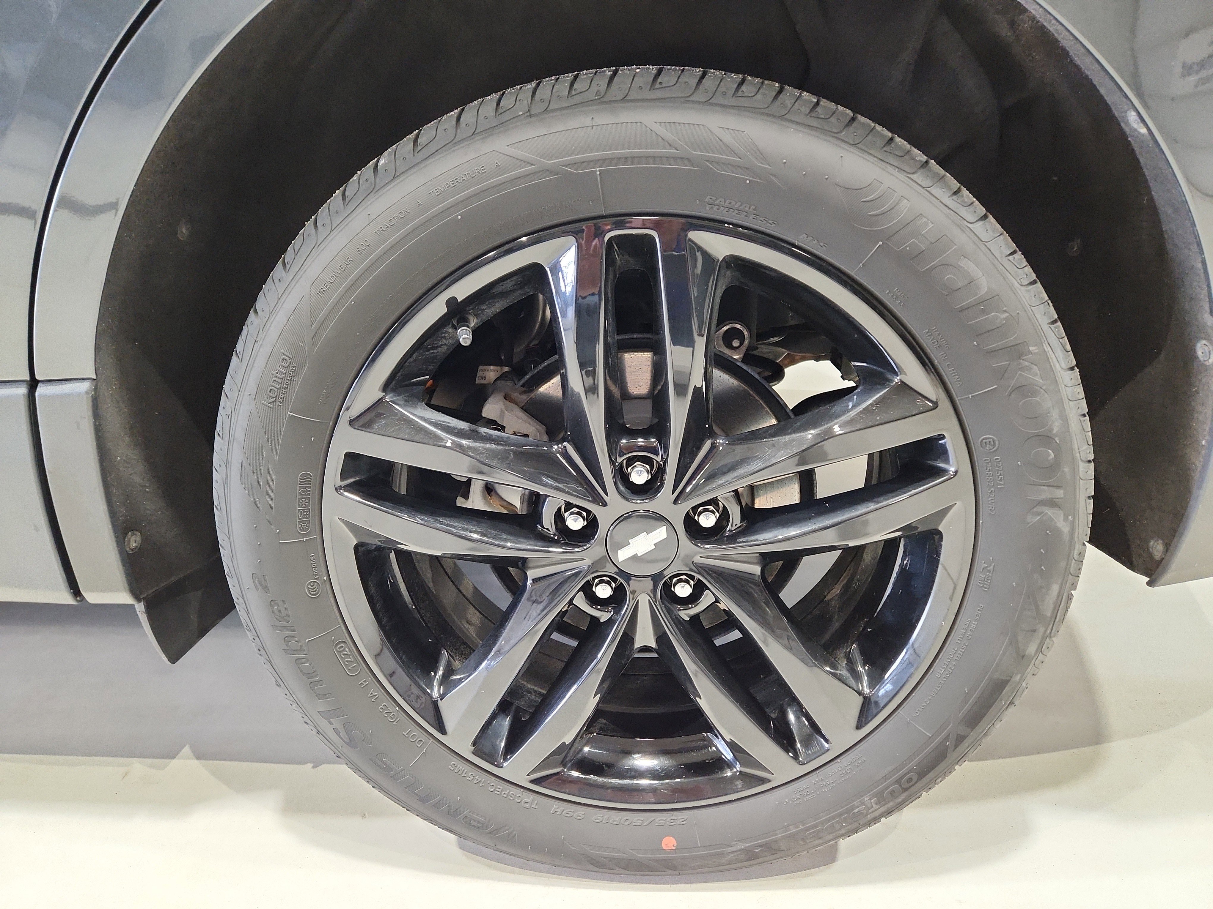 Used 2020 Chevrolet Equinox LT w/ Sport Edition image 20