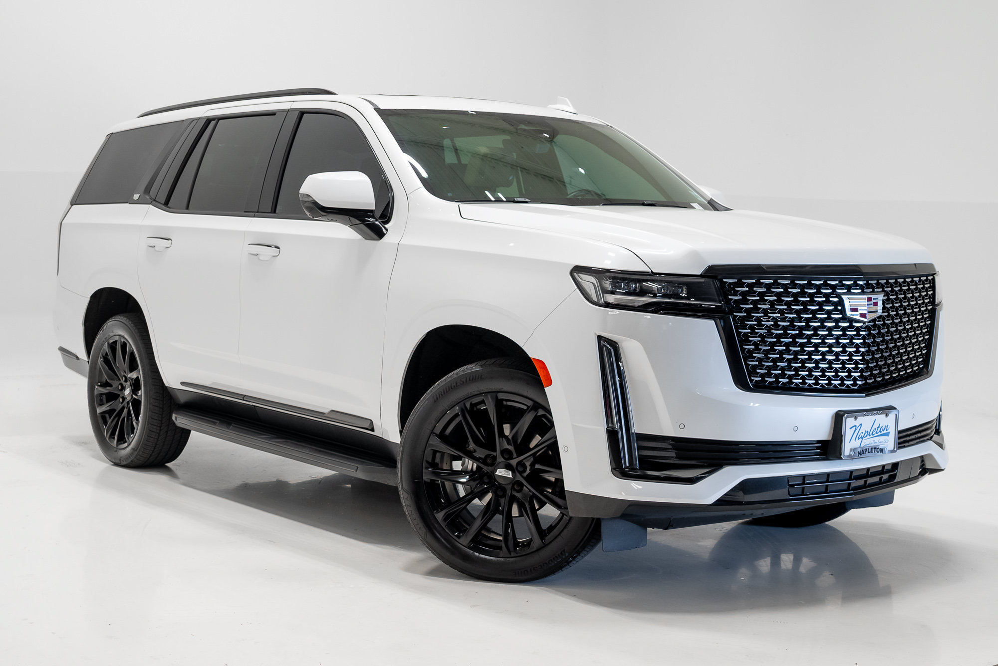 Used 2021 Cadillac Escalade Premium Luxury AWD/4WD image 5