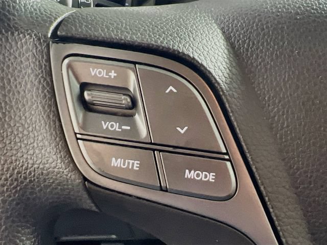 Used 2018 Hyundai Santa Fe Sport w/ 2.4L Value Package 02 FWD image 17