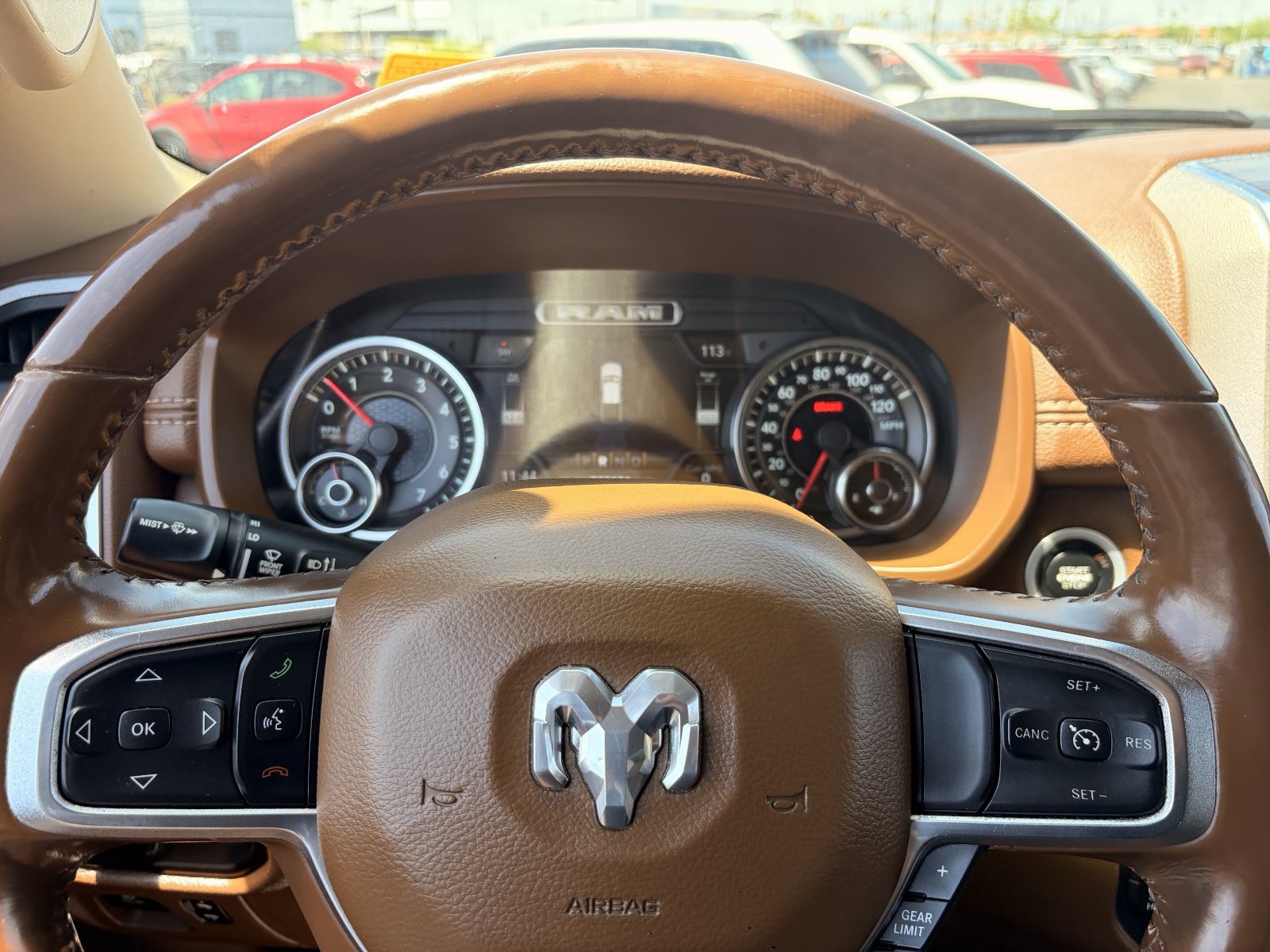 Used 2019 RAM 1500 Laramie AWD/4WD image 29