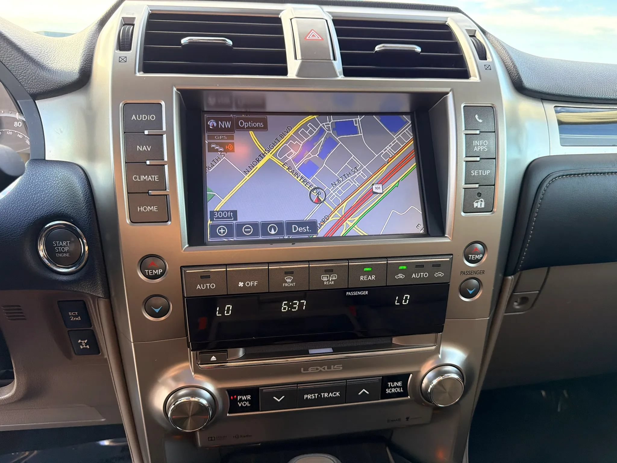 Used 2020 Lexus GX 460 Premium w/ Premium Package AWD/4WD image 26