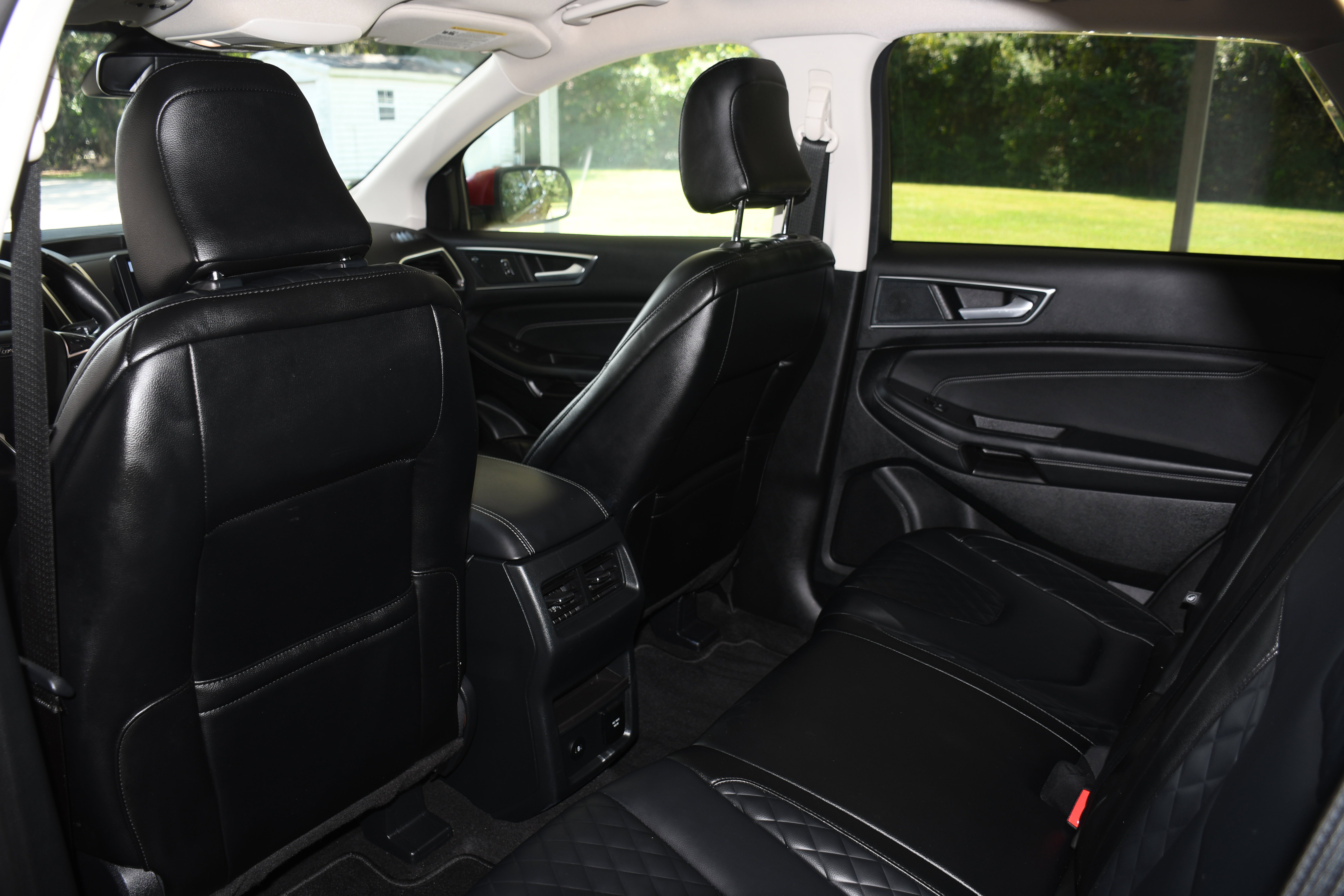 Used 2024 Ford Edge Titanium image 17