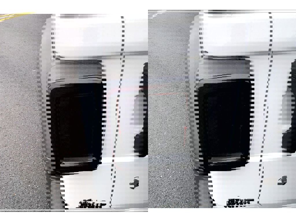 Used 2018 Jeep Wrangler Unlimited Sport S image 29