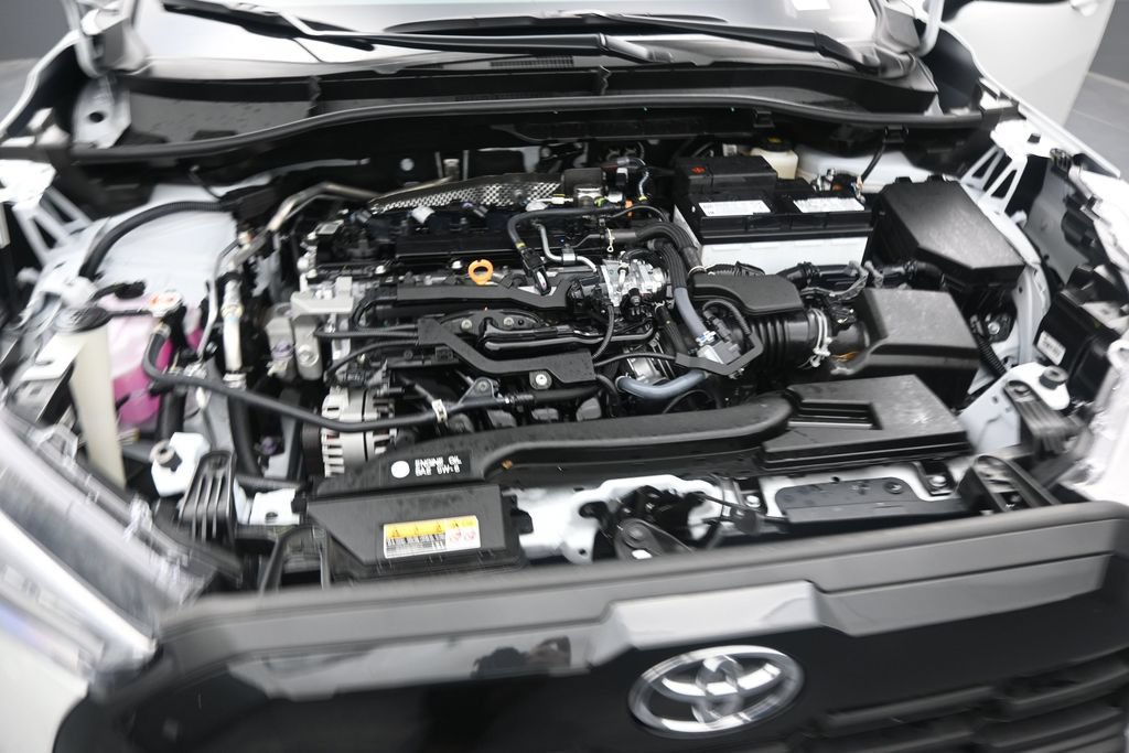 Used 2026 Toyota Corolla Cross LE FWD image 16