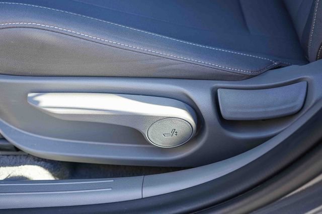 Certified 2025 Hyundai Elantra Sport w/ Cargo Package image 21