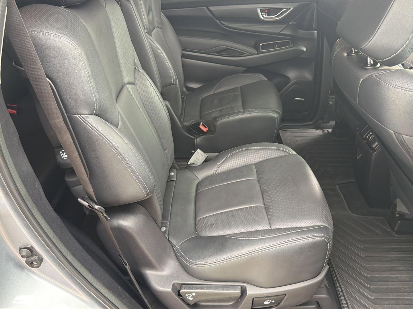 Used 2023 Subaru Ascent Limited w/ Technology Package AWD/4WD image 16