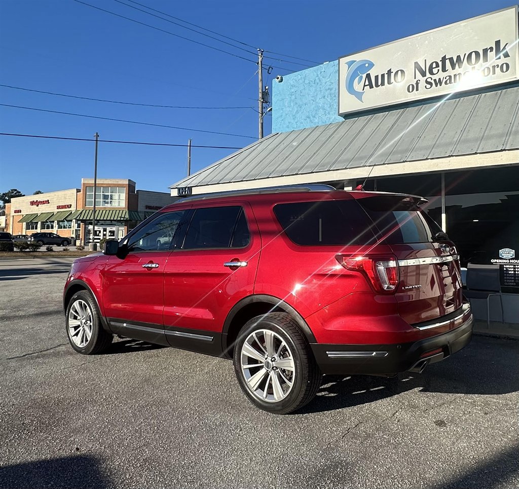 Used 2018 Ford Explorer Limited w/ Class II Trailer Tow Package image 6