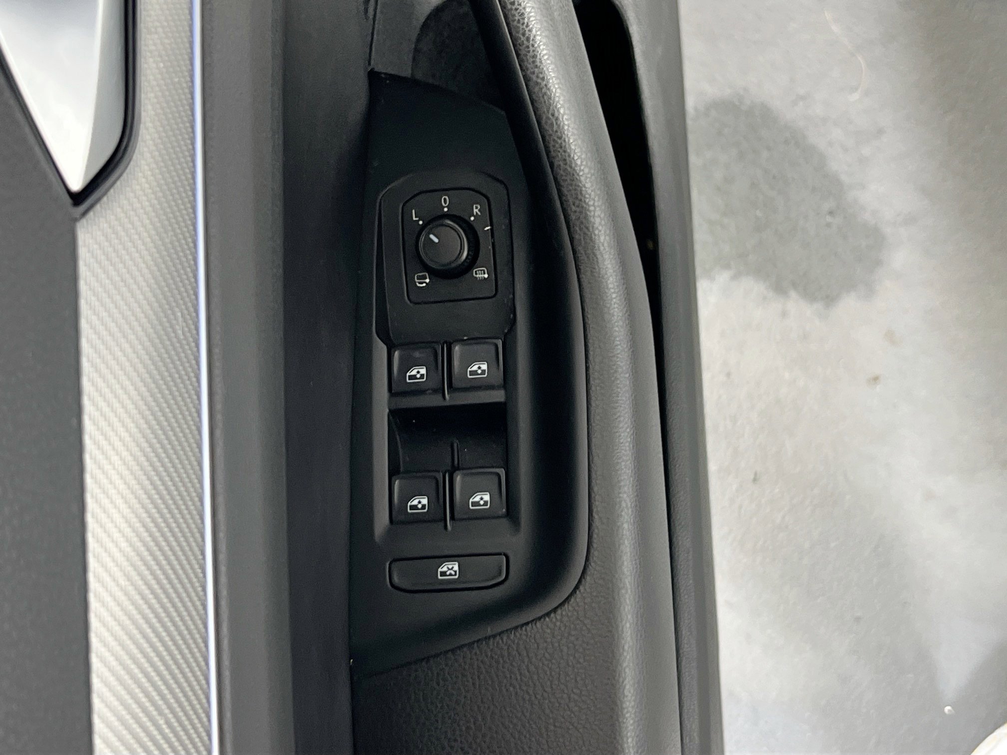 Used 2019 Volkswagen Arteon SEL Premium image 18