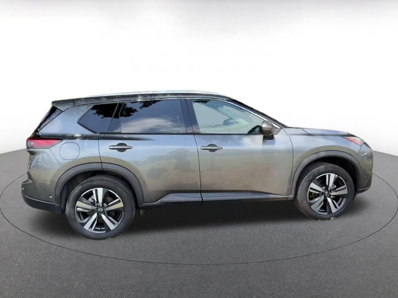 Used 2026 Nissan Rogue SL AWD/4WD image 15