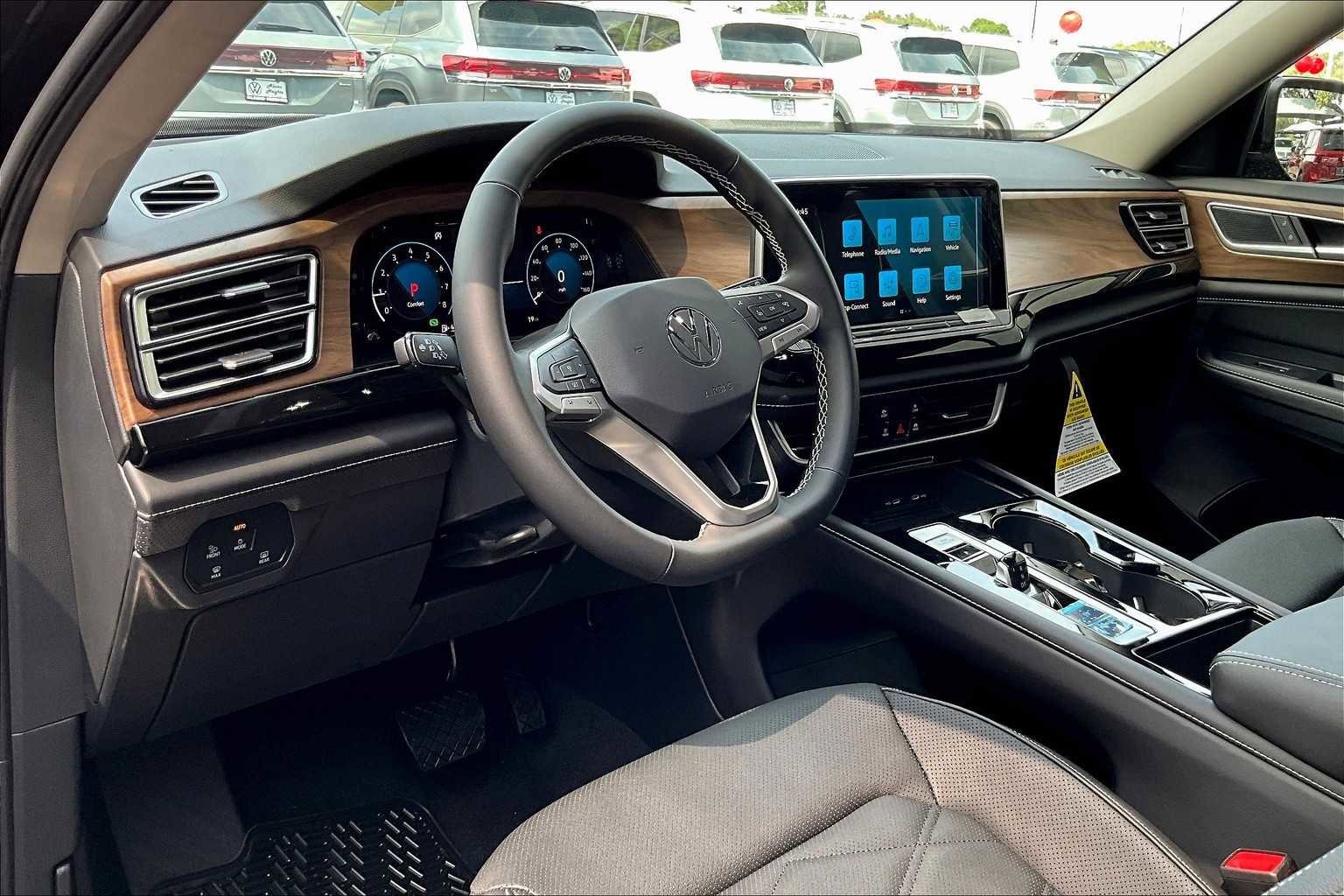 New 2026 Volkswagen Atlas SE image 8