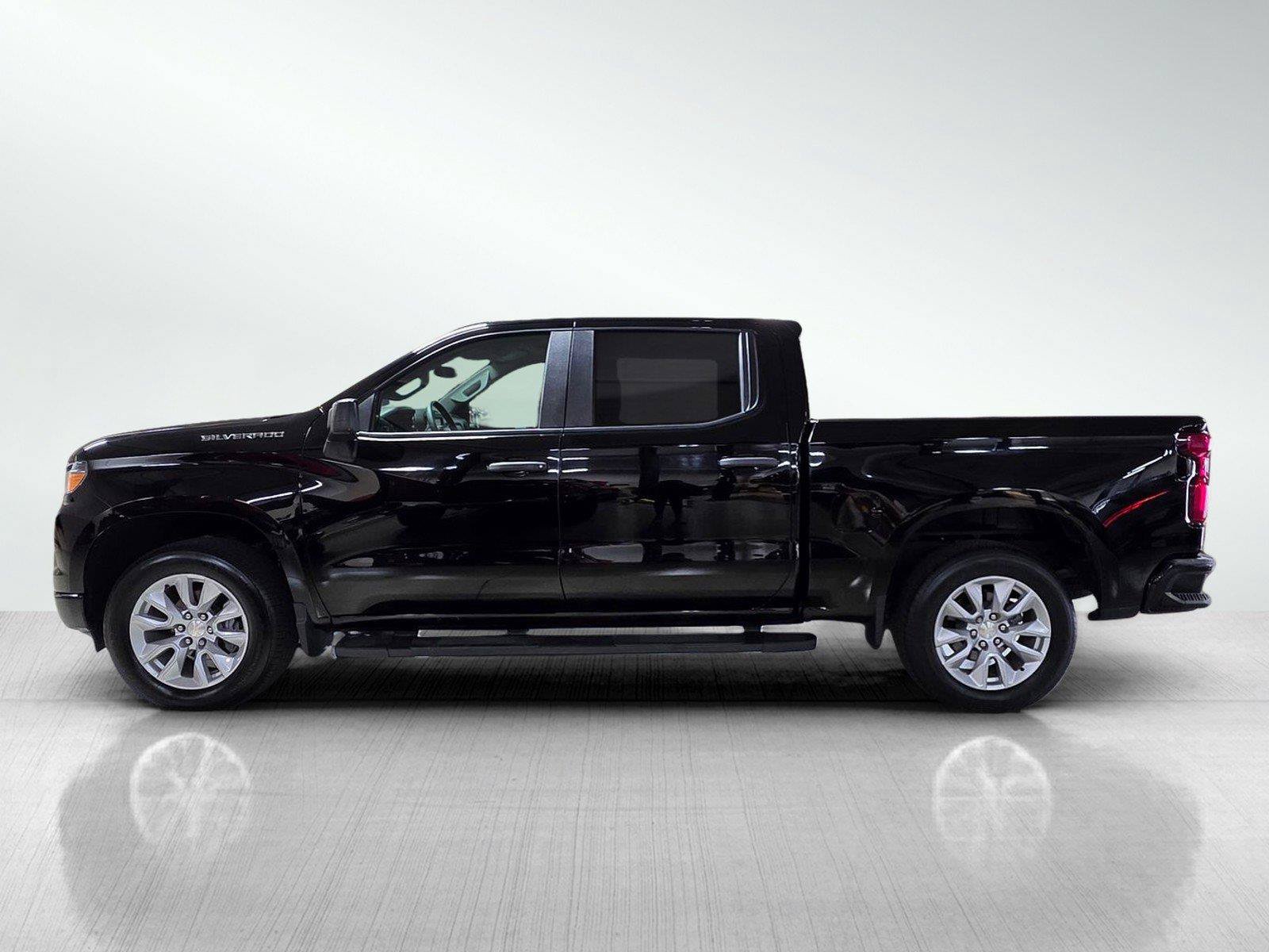 Used 2023 Chevrolet Silverado 1500 Custom AWD/4WD image 4