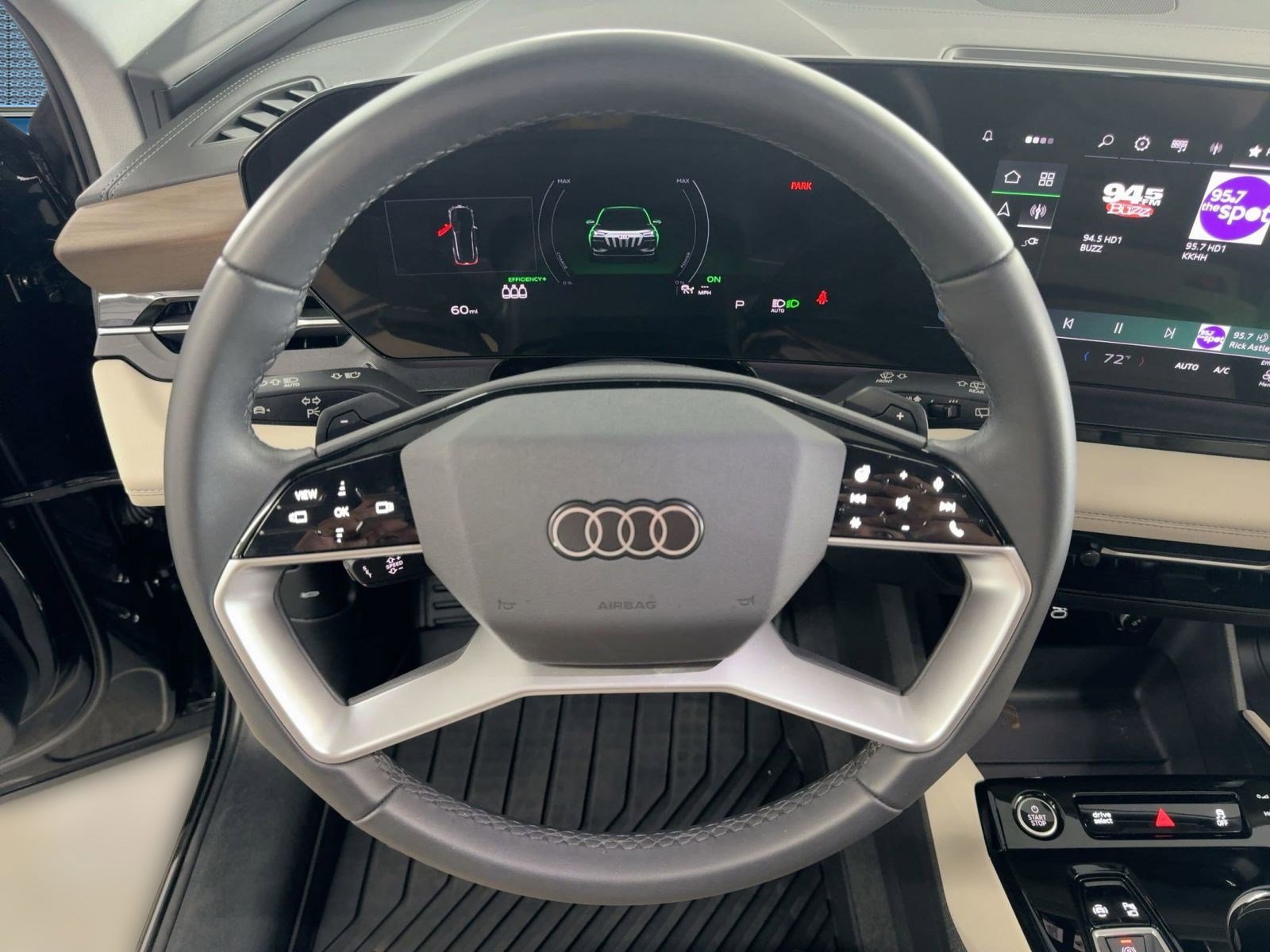 Used 2025 Audi Q6 e-tron Premium w/ Convenience Package image 17