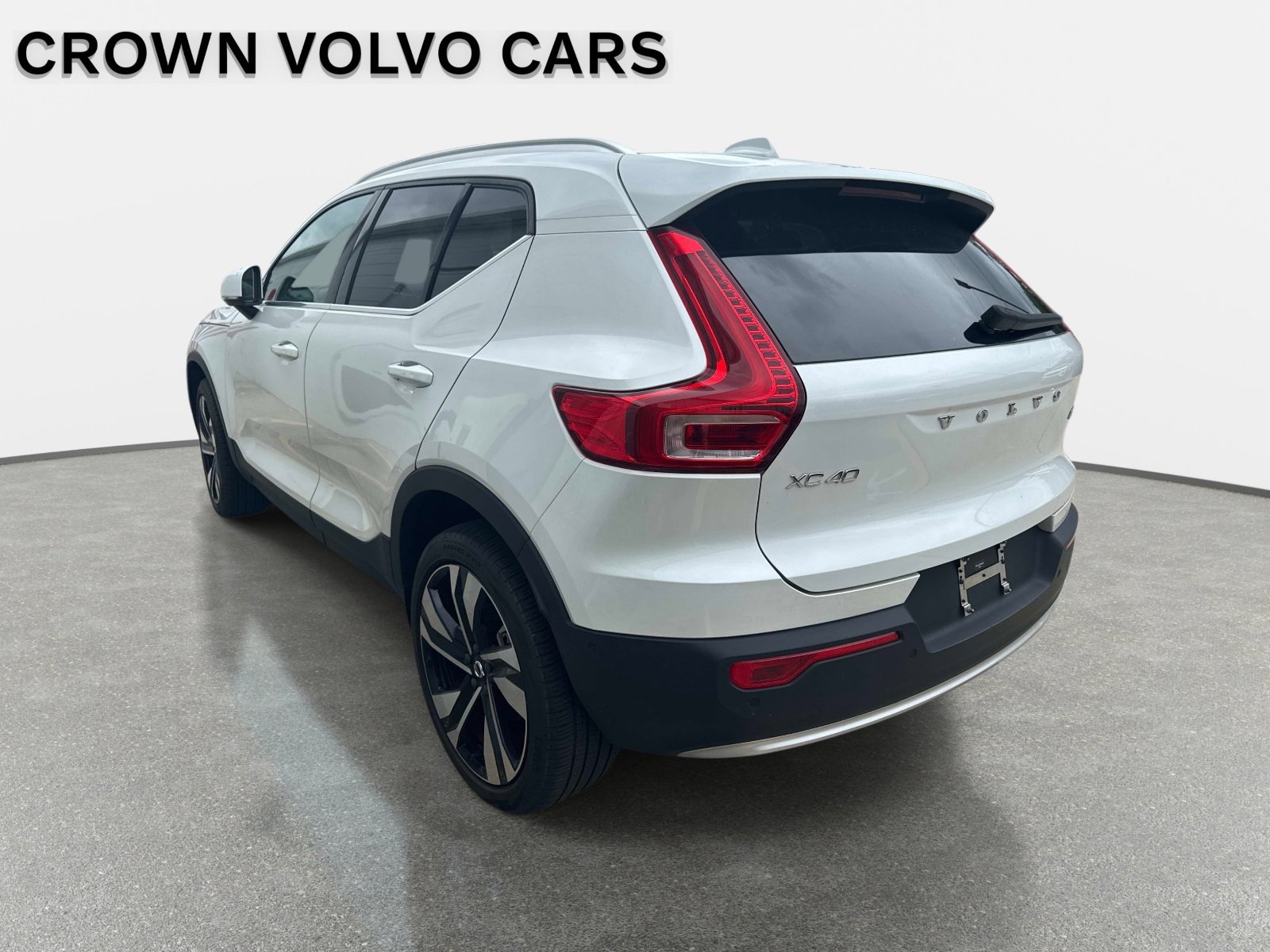 Used 2025 Volvo XC40 B5 Ultra w/ Protection Package Premier AWD/4WD image 9