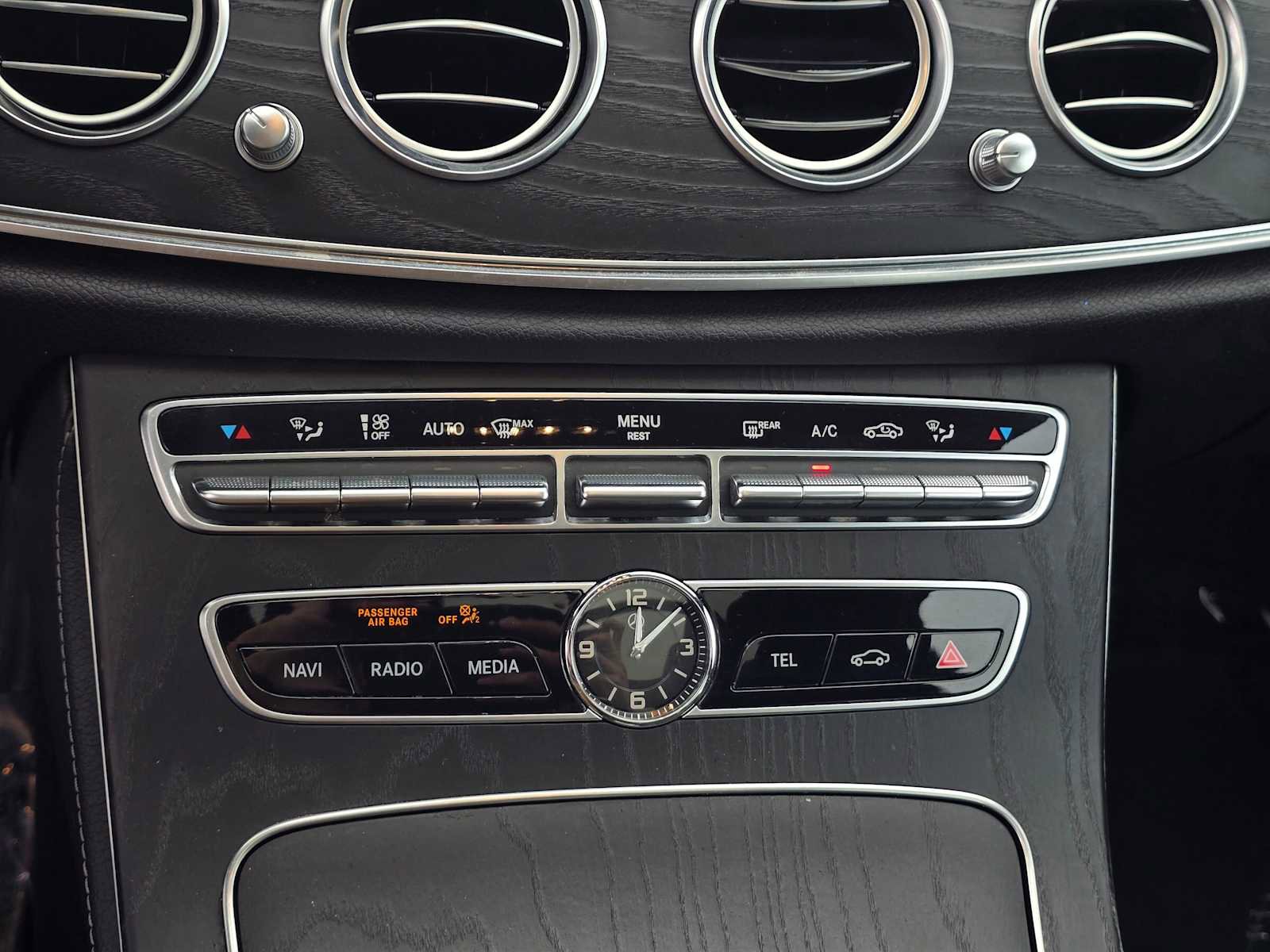 Used 2020 Mercedes-Benz E 450 4MATIC Wagon image 28