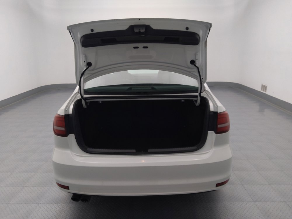 Used 2018 Volkswagen Jetta SE image 29