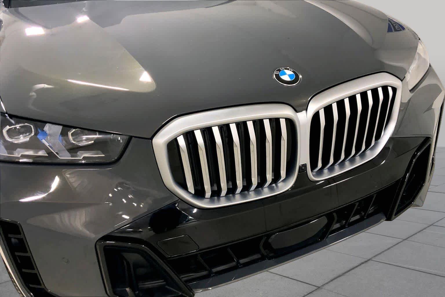 Certified 2026 BMW X5 xDrive40i w/ M Sport Package AWD/4WD image 32