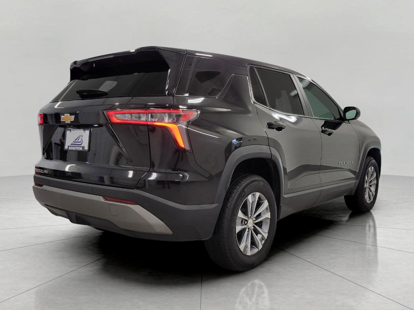 Used 2025 Chevrolet Equinox LT AWD/4WD image 19