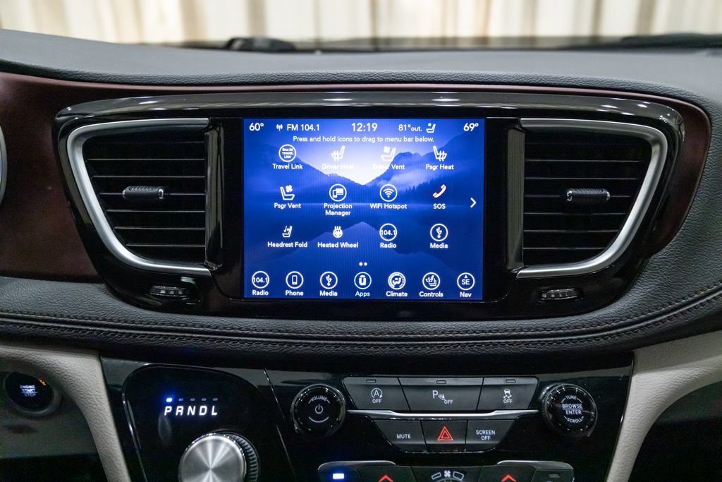 Used 2019 Chrysler Pacifica Limited FWD image 20