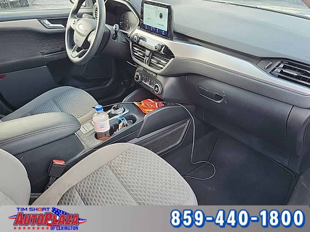 Used 2020 Ford Escape SE image 14