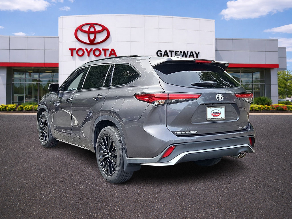 Used 2023 Toyota Highlander XSE AWD/4WD image 7