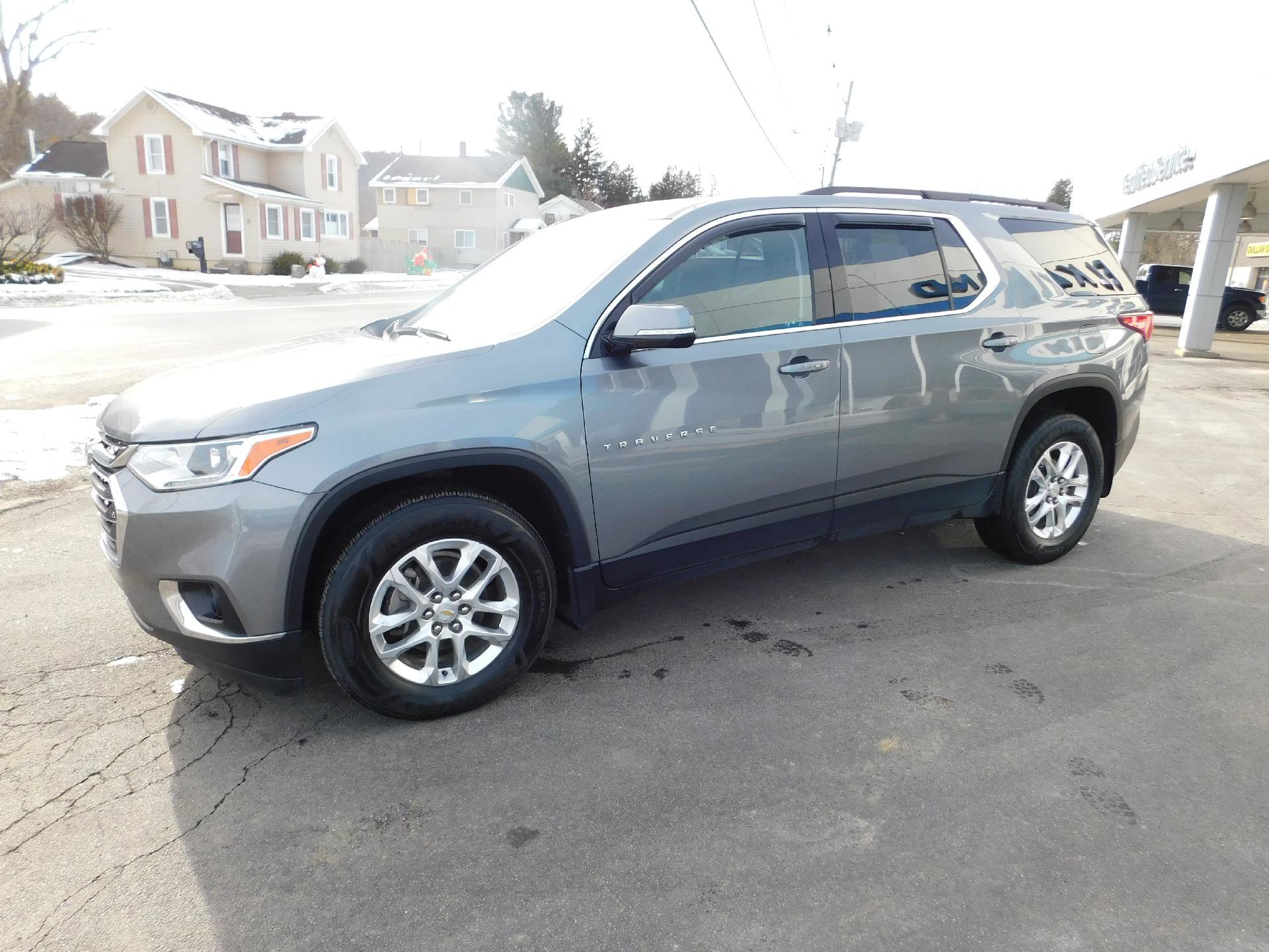 Used 2019 Chevrolet Traverse LT w/ LPO, Floor Liner Package image 2