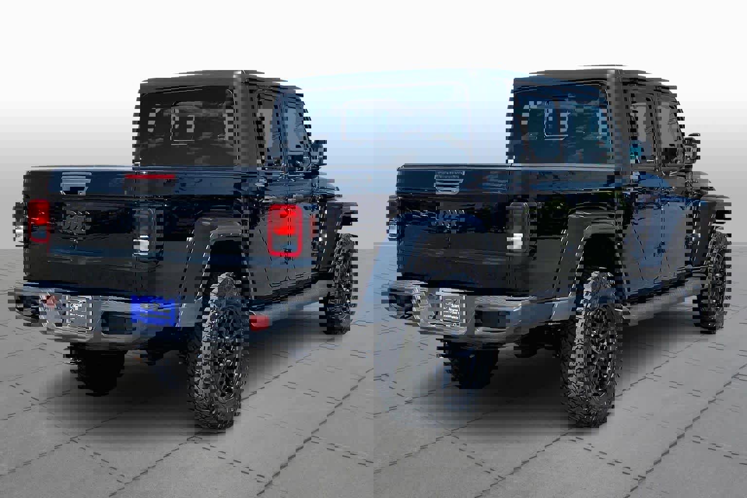 Used 2022 Jeep Gladiator Sport image 13