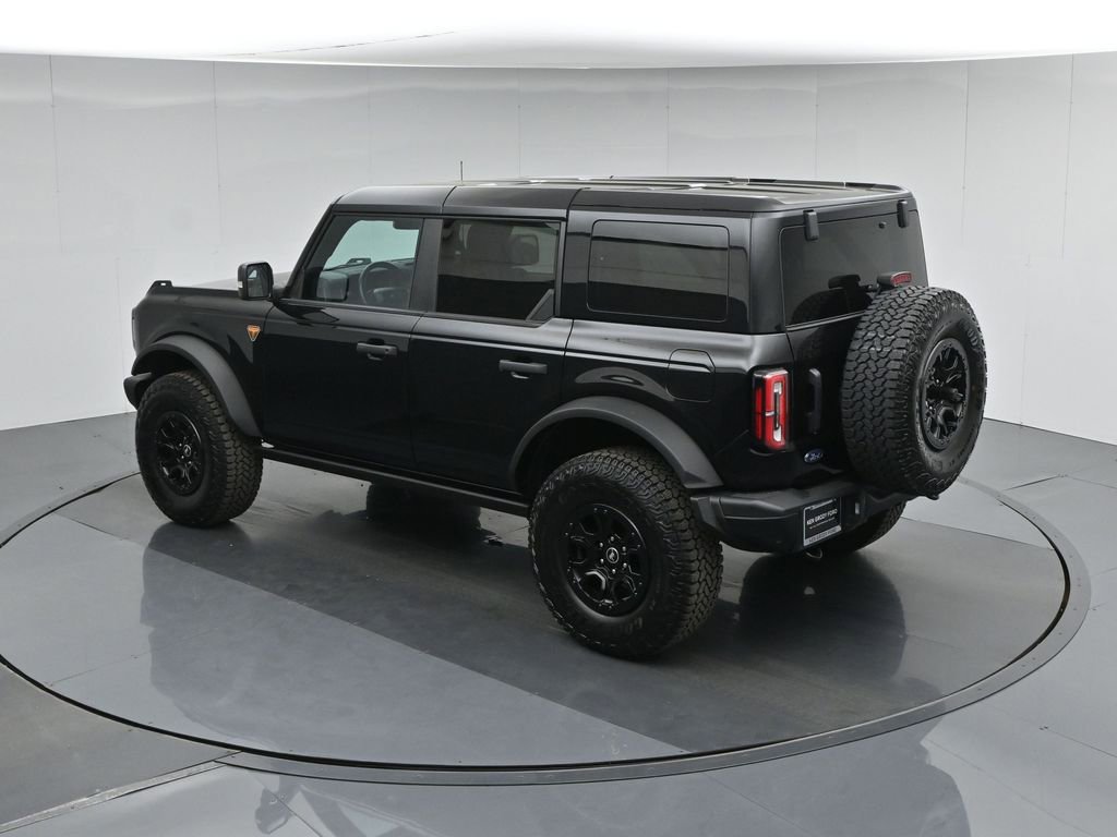 Used 2025 Ford Bronco Badlands image 44