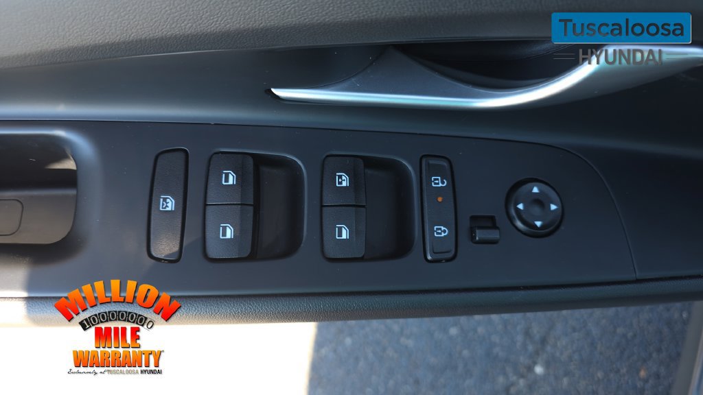 Used 2024 Hyundai Elantra SEL FWD image 13