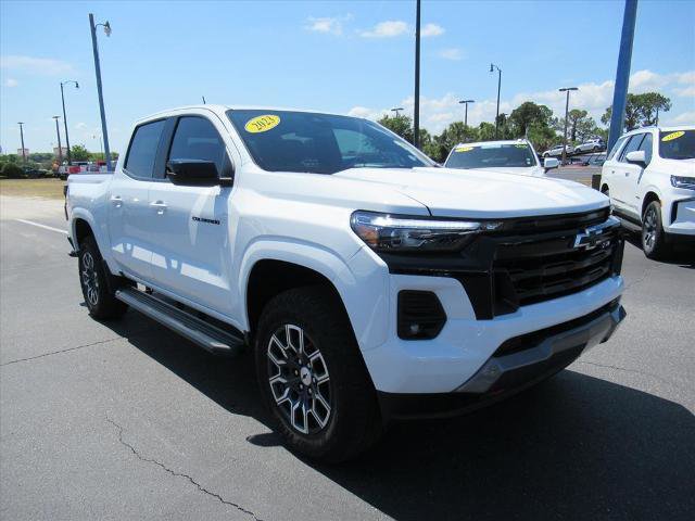 Certified 2023 Chevrolet Colorado Z71 w/ Z71 Convenience Package 2 AWD/4WD image 3