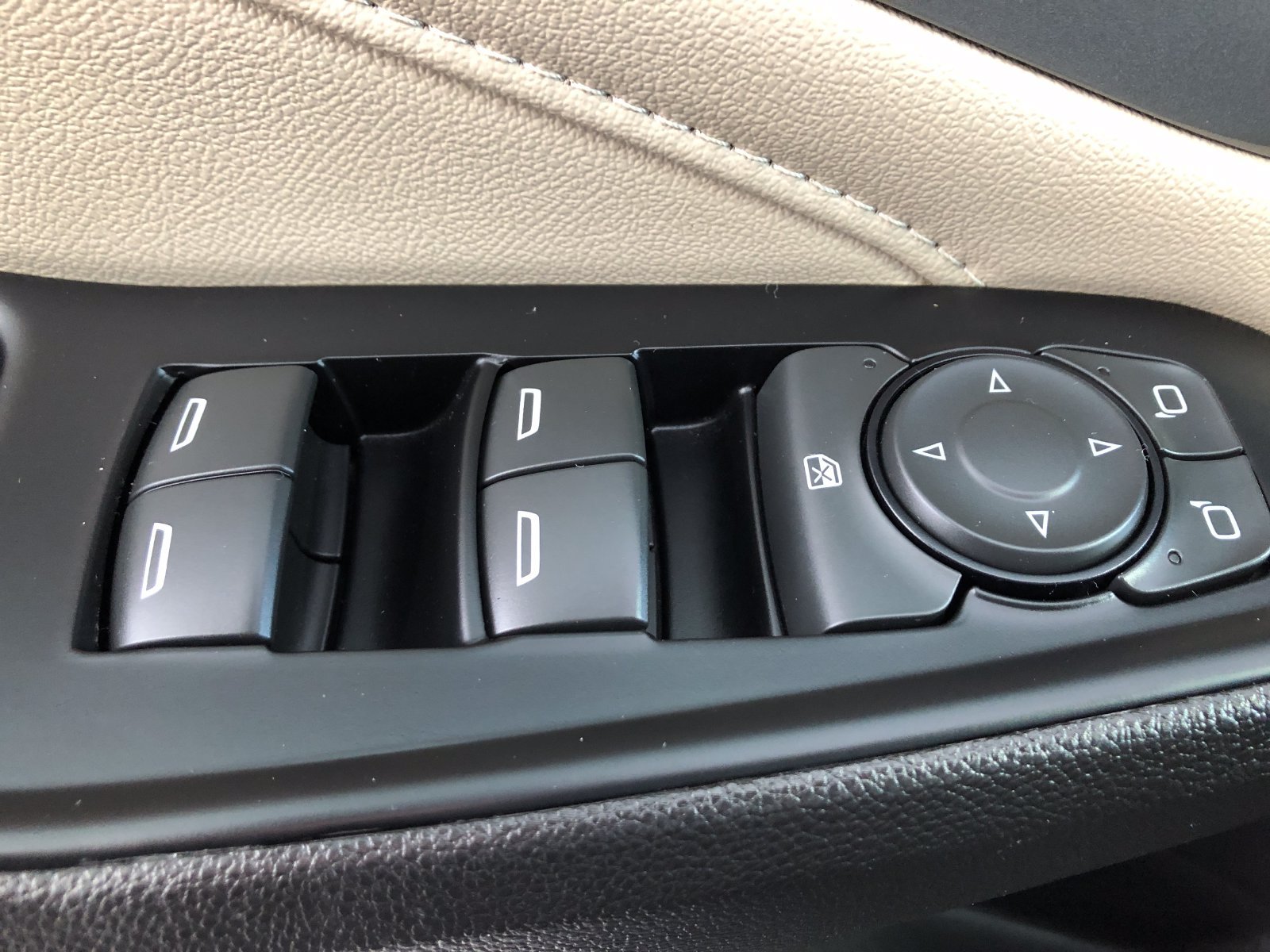 Used 2024 Chevrolet Traverse LS w/ Safety Package FWD image 37